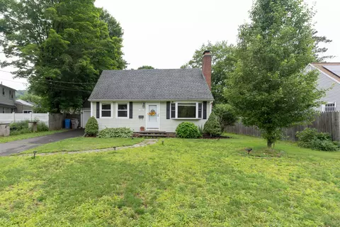 180 Lake Ave, Bristol, CT 06010