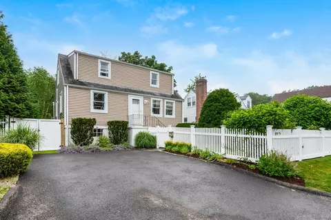 10 Sable St, Norwalk, CT 06854