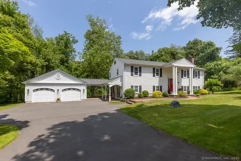 10 Laurel Grove Dr, Higganum, CT 06441
