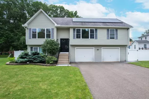 123 Sperry Ln, Meriden, CT 06451