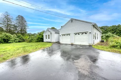 295 Hunting Lodge Rd, Mansfield, CT 06268