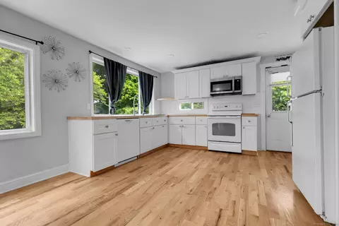 380 Long Hill Rd, Wallingford, CT 06492
