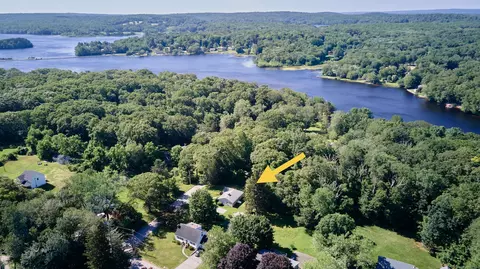 19 Eli Chapman Rd, Moodus, CT 06469
