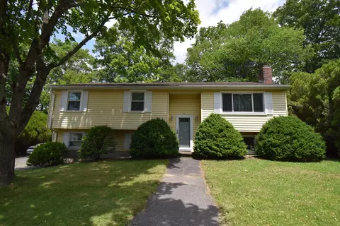 81 Birchwood Dr, Torrington, CT 06790