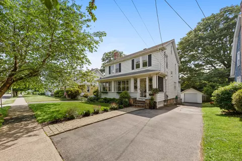 40 Saint George Ave, Stamford, CT 06905