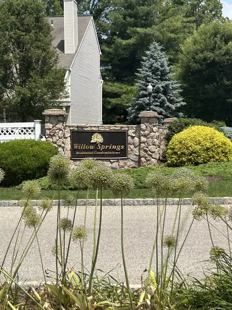 188 Willow Spgs #188, New Milford, CT 06776