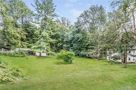 86 Pocahontas Rd, Redding, CT 06896 photo 1