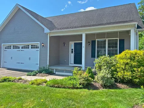 265 City Hill St #6, Naugatuck, CT 06770