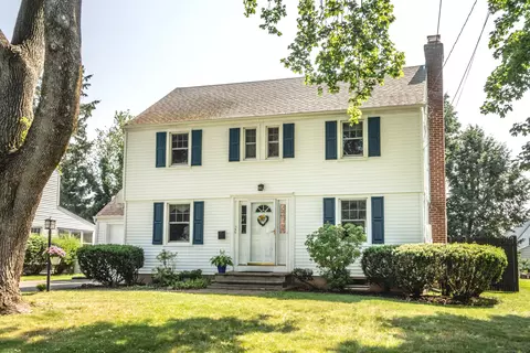 20 Knollwood Rd, West Hartford, CT 06110