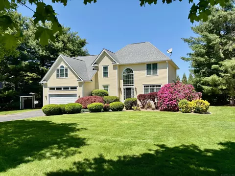 37 Great Pond Rd, Glastonbury, CT 06073