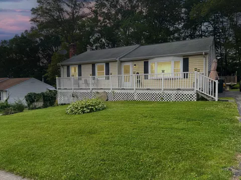 195 Quarry St, Willimantic, CT 06226
