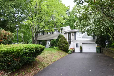 157 Windy Dr, Wolcott, CT 06705