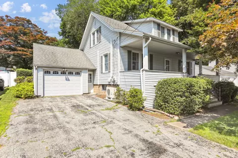 12 Lincoln Ave, Danbury, CT 06810