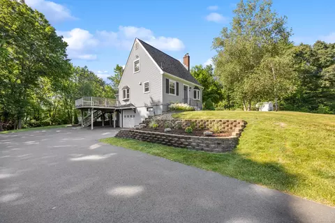 1084 Old Rock Hill Rd, Wallingford, CT 06492