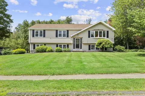 66 Pinnacle Rd, Bristol, CT 06010