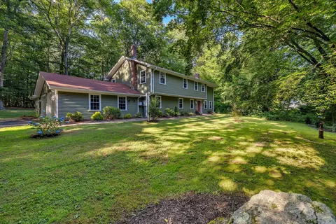 185 Meadow Hills Dr, Guilford, CT 06437