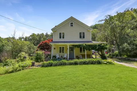 279 Pratt St, Winchester, CT 06098