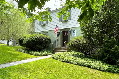 200 Hemlock Rd, New Haven, CT 06515