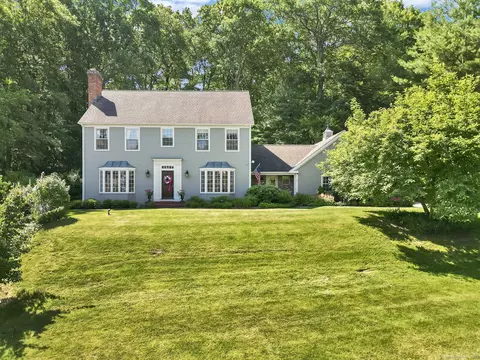 112 Old Farms Rd, Glastonbury, CT 06073