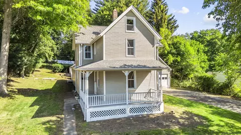 29 Gilyard St, Seymour, CT 06483