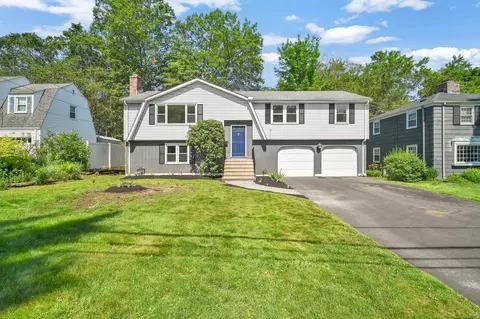 79 Montclair Dr, West Hartford, CT 06107