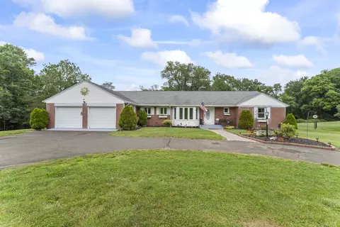 624 Kelsey St, Middletown, CT 06457