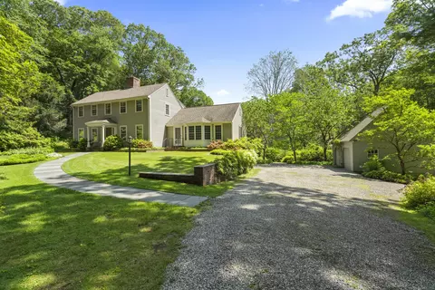 10 Mill Pond Ln, Old Lyme, CT 06371