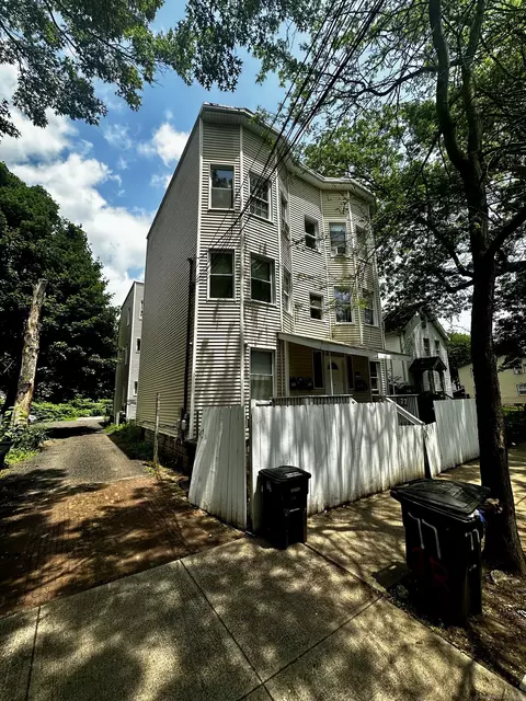 77 Hazel St, New Haven, CT 06511