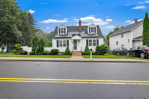 1462 Cutspring Rd, Stratford, CT 06614