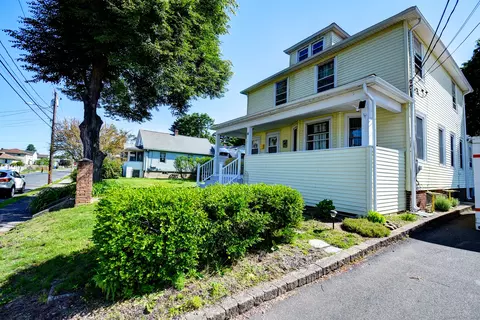 32 Columbus St, East Hartford, CT 06108