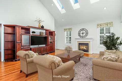 66 Watkins Dr #66, Newtown, CT 06482