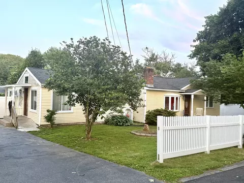 24 Curran St, Norwich, CT 06360