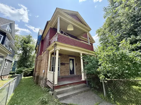 338 Sigourney St, Hartford, CT 06112