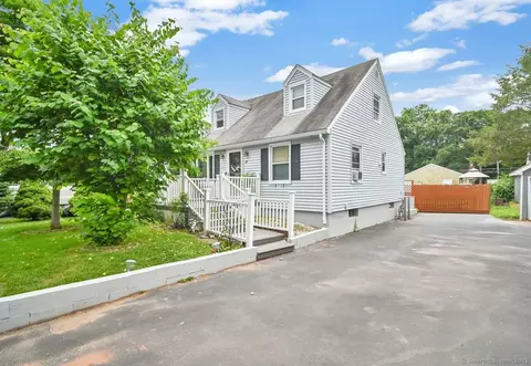 177 Parkview St, Meriden, CT 06451