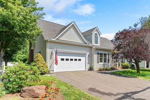 2 Charles Ct, Suffield, CT 06078