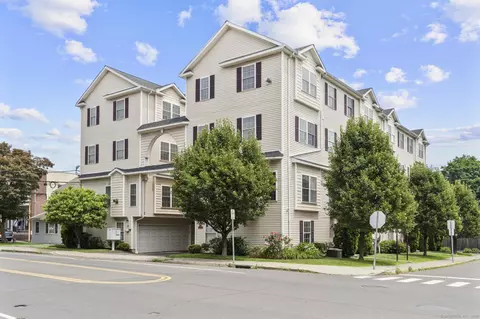 205 Hope St #5, Stamford, CT 06906