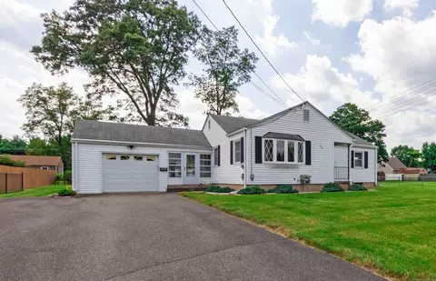 39 George Rd, Windsor Locks, CT 06096