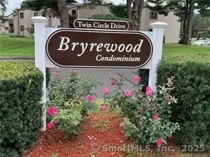 711 Twin Circle Dr #711, South Windsor, CT 06074