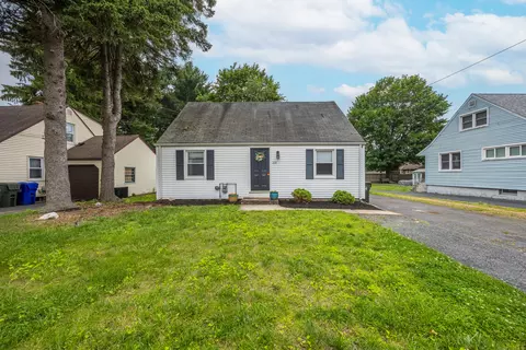221 Brockett St, Newington, CT 06111