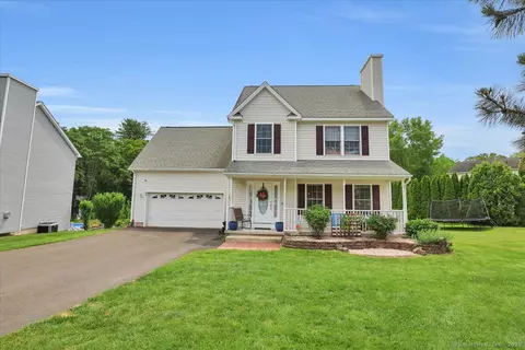 49 Riverside Ct, Southington, CT 06489