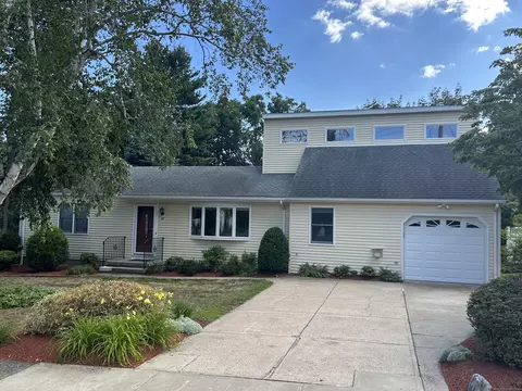 25 Andrus Dr, Milford, CT 06461