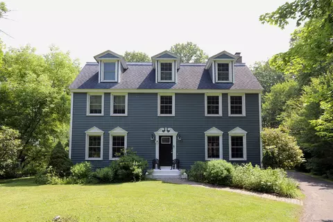 9 River Bend Ln, Windsor, CT 06095