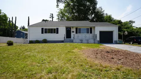 89 Henderson Dr, East Hartford, CT 06108