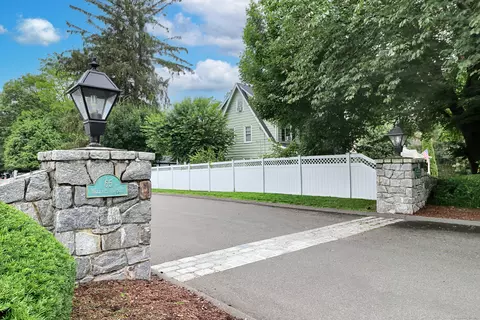 65 Wolfpit Ave #2B, Norwalk, CT 06851