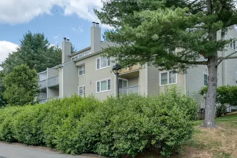 308 Carlton Ln #308, Rocky Hill, CT 06067