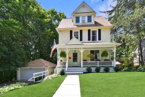 17 Adams St, Winchester, CT 06098