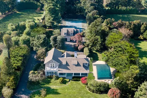 1226 Pequot Ave, Southport, CT 06890