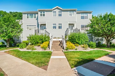 406 Watercourse Row #406, Rocky Hill, CT 06067