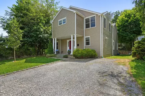 59 Hillside Ave, New Canaan, CT 06840