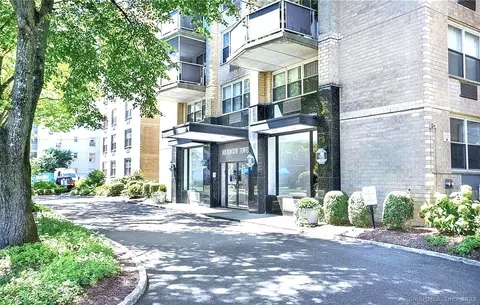 50 Glenbrook Rd #9G, Stamford, CT 06902